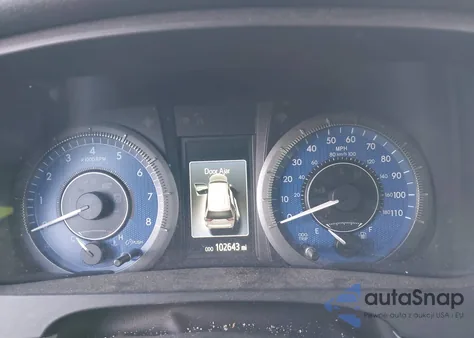 2016 Toyota Sienna Xle 8 Passenger z USA, uszkodzony, nr VIN 5TDYK3DC4GS725000